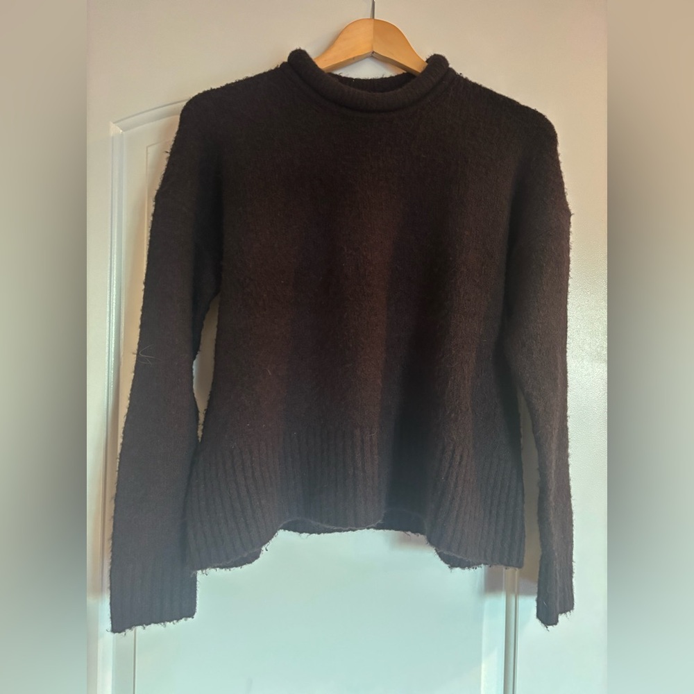 Madewell dark indigo roll neck sweater size M. GUC